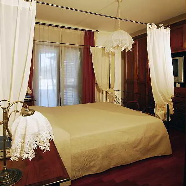 **** Hotel Residence Casale Da Padeira Torre Caracciolo Italy