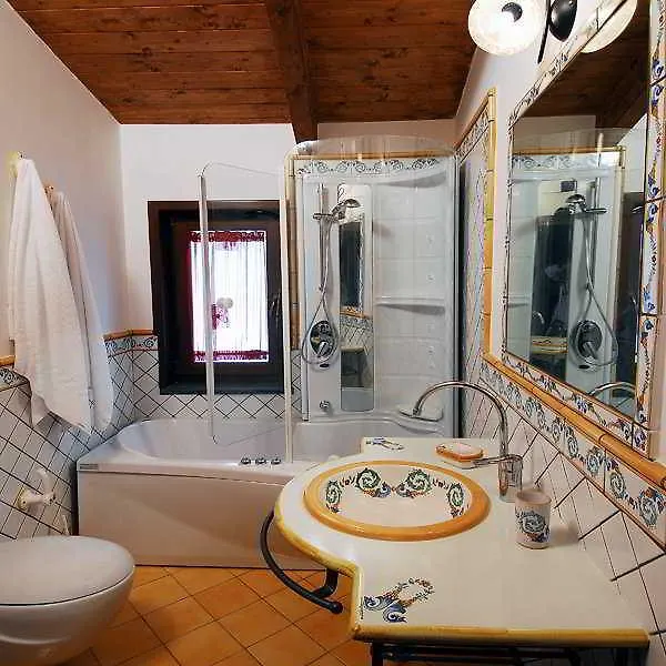 Residence Casale Da Padeira Torre Caracciolo 4*,  Italy
